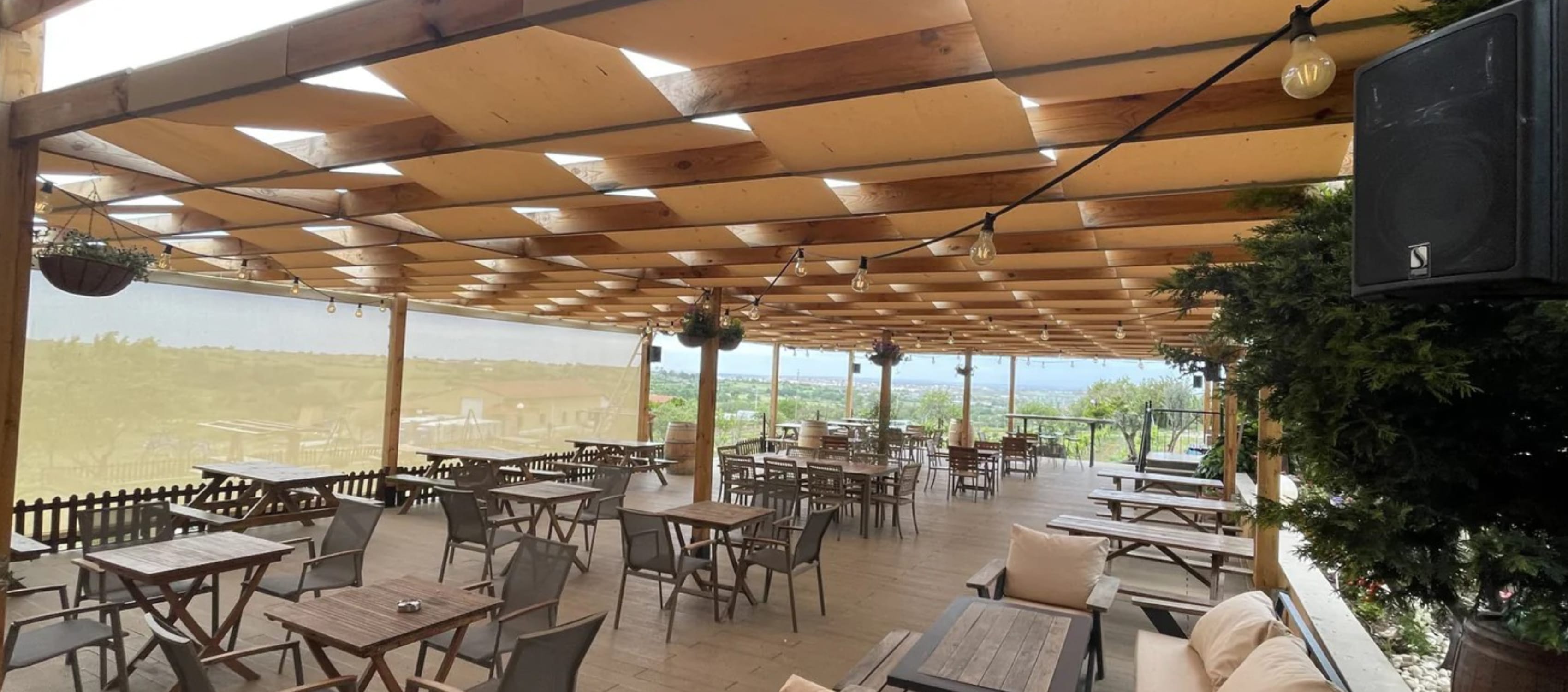 Otel mikrofon ve hoparlör sistemi kurulumu